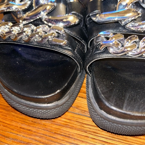 Nine West Nope 3 With Chain Link slides - Picture 4 of 4